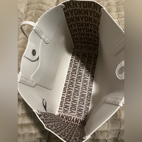 DKNY IDA Tote w/ Wristlet (Dillards) - Picture 2 of 9